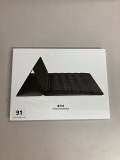 APPLE IPAD SMART KEYBOARD