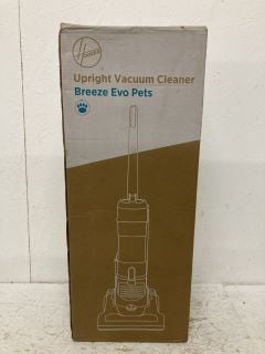 HOOVER TH31B002001 BREEZE EVO BAGLESS PETS UPRIGHT VACUUM CLEANER, 18/8 STAINLESS STEEL, 850 W, 3 LITERS, BLACK/TURQUOISE RRP: £80