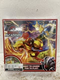 POKÉMON - TRADING CARD GAME: BATTLE ACADEMY (PIKACHU-EX, CRIMANZO-EX & DARKRAI-EX)