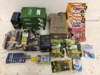 QTY OF PET ITEMS INC LILYS KITCHEN DOG FOOD