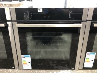 NEFF BUILT-IN SINGLE OVEN MODEL: B2ACH7HH0B - RRP.£909 (EX-DISPLAY)