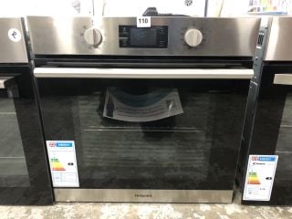 HOTPOINT BUILT-IN SINGLE OVEN MODEL: SA2 540 H IX - RRP.£299 (EX-DISPLAY)