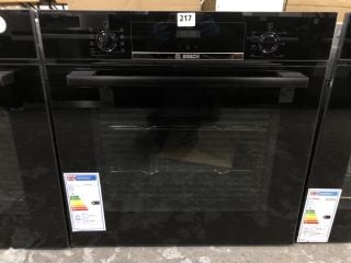 BOSCH BUILT-IN SINGLE OVEN MODEL: HBS534BB0B - RRP.£399 (EX-DISPLAY)