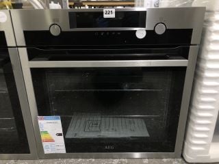 AEG BUILT-IN SINGLE OVEN MODEL:BCE556060M - RRP.£599 (EX-DISPLAY)