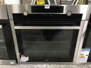 AEG BUILT-IN SINGLE OVEN MODEL:BCE556060M - RRP.£599 (EX-DISPLAY)