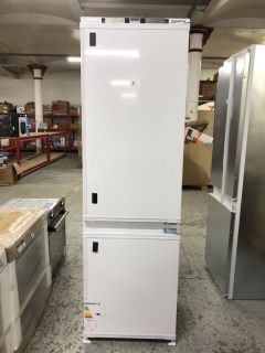 GRUNDIG INTEGRATED FRIDGE FREEZER MODEL: GKFED473 - RRP.£399 (EX-DISPLAY)