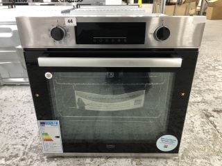 BEKO BUILT-IN SINGLE OVEN MODEL: BBIE22300XFP- RRP.£289 (EX-DISPLAY)