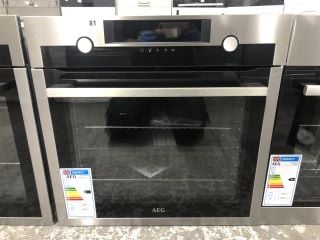 AEG BUILT-IN SINGLE OVEN MODEL: BCE556060M - RRP.£599 (EX-DISPLAY)