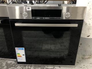 BOSCH BUILT-IN SINGLE OVEN MODEL: HRS574BS0B - RRP.£399 (EX-DISPLAY)