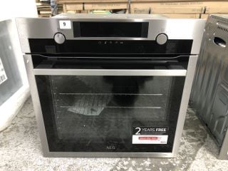 AEG BUILT-IN SINGLE OVEN MODEL: BCE556060M - RRP.£599 (EX-DISPLAY)