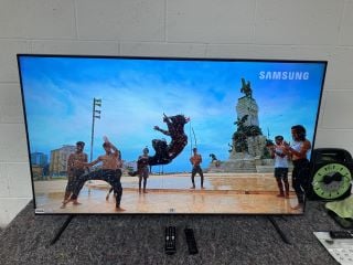 SAMSUNG 55" 4K TV MODEL: UE55CU7100 (NO BOX, WITH REMOTES, WITH STAND) RRP £449