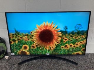 LG 43" 4K TV MODEL: 43UT81006 (WITH BOX, NO REMOTE, WITH STAND) (DISPLAY FAULT) RRP £450