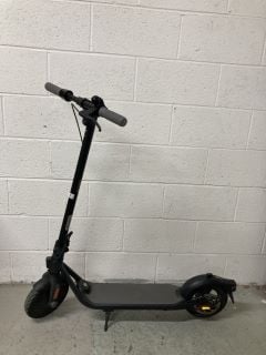 SEGWAY NINEBOT ELECTRIC SCOOTER (COLLECTION ONLY)