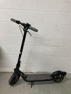 SEGWAY NINEBOT ELECTRIC SCOOTER (COLLECTION ONLY)