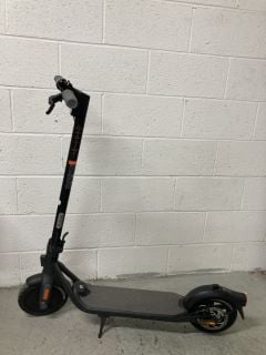 SEGWAY NINEBOT ELECTRIC SCOOTER (COLLECTION ONLY)