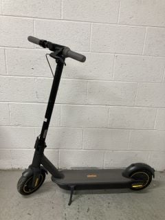 SEGWAY NINEBOT ELECTRIC SCOOTER (COLLECTION ONLY)