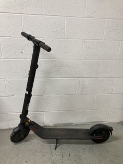 SEGWAY NINEBOT ELECTRIC SCOOTER (COLLECTION ONLY)