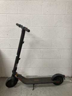 SEGWAY NINEBOT ELECTRIC SCOOTER (COLLECTION ONLY)