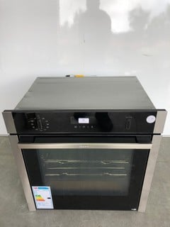 NEFF INTEGRATED SINGLE OVEN MODEL: B6ACH7HH0B (EX DISPLAY) RRP: £879