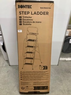 2 X ITEMS INC BONTEC STEP LADDERS