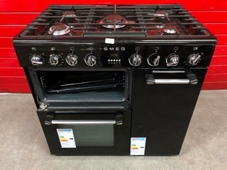 SMEG RANGE COOKER MODEL: BM93BL