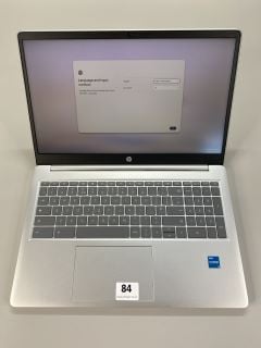 HP CHROMEBOOK PLUS 15A-NB0502SA LAPTOP IN SILVER: MODEL NO TPN-Q291 (WITH BOX & CHARGE UNIT).   [JPTN41711]