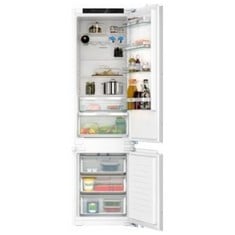 SIEMENS IQ300 FROST FREE EXTRA TALL 60/40 FRIDGE FREEZER WITH FIXED HINGE DOOR MODEL: KI96NVFD0 RRP: £1,099 (POWERS ON)