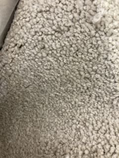 WHITE/OFF WHITE TEXTURED SOFT FIBRE CARPET (5M)