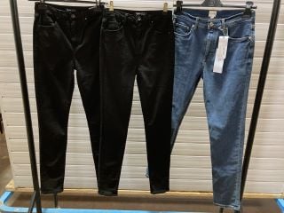 2X B LABEL TOXIC SKINNY BLACK JEANS SIZE 8 1X FRENCH CONNECTION REBOUND RESPONSE SKINNY VINTAGE BLUE JEANS SIZE 10