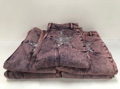 5 X DESIGNER JEANS VARIOUS SIZES (TOTAL P.V.P. 890€) - LOCATION 41B.