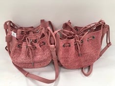 4 X PASTEL PINK DESIGNER BAGS (TOTAL P.V.P 160€) - LOCATION 46B.