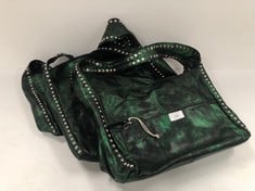 3 X GREEN GLITTER DESIGNER BAGS (TOTAL P.V.P 120€) - LOCATION 38B.