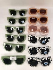 12 X DESIGNER GLASSES VARIOUS COLOURS (TOTAL P.V.P 138€) - LOCATION 34B.