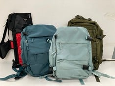 4 X BACKPACKS INCLUDING LONGRIDGE GOLF BACKPACK - LOCATION 40B.