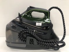 ROWENTA SILENCE STEAM PRO IRON GREEN AND BLACK (WITHOUT BOX) (P.V.P 402€) - LOCATION 33C.