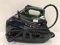 ROWENTA SILENCE STEAM PRO IRON GREEN AND BLACK (WITHOUT BOX) (P.V.P 402€) - LOCATION 37C.