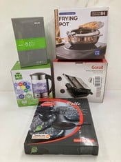 5 X KITCHEN ITEMS INCLUDING ELECTRIC SANDWICH MAKER - LOCATION 30A.