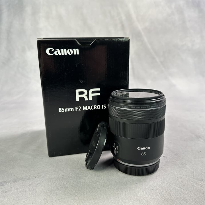 Canon RF 85mm F2 MACRO IS STM Lens With Box.