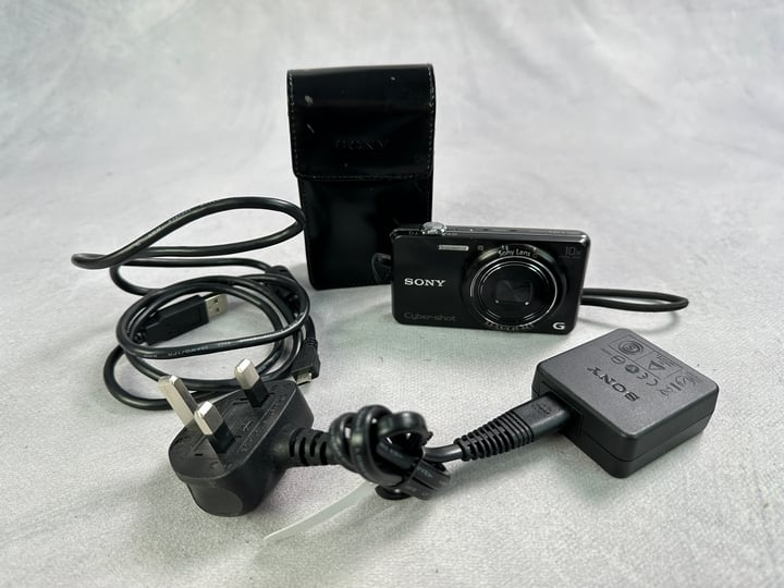 Sony Cyber-Shot DSC-WX200 Camera With Charger, Battery And Case (MPSB26322794) (VAT ONLY PAYABLE ON BUYERS PREMIUM)