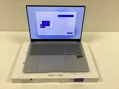 LAPTOP SAMSUNG GALAXY 4BOOK EDGE 512GB SSD (ORIGINAL RRP -€1452,00) IN SILVER: MODEL NO NP960XMA (WITH BOX. WITHOUT CHARGER). SPANDRAGON ELITE-X1E80100-QUALCOMM ORYON @ 4.01GHZ, 14.0" SCREEN, SPANDRA