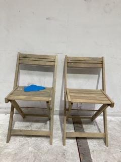 SET OF 2 WOODEN FOLDING CHAIRS