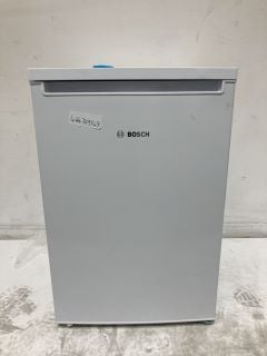 BOSCH UNDER COUNTER WHITE FRIDGE RRP £259 (0033469594)