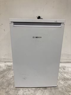 BOSCH WHITE UNDERCOUNTER FRIDGE RRP £250