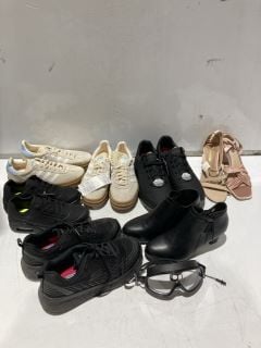 BOX OF ITEMS TO INCLUDE BLACK SKETCHERS SIZE UK 5