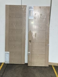 2 X 5 GROOVE OAK VENEER INTERIOR FIRE DOOR (1981 X 686 X 44MM) APPROX RRP £276