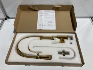 PULL DOWN KITCHEN FAUCET IN GOLD