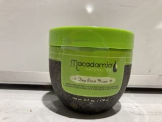 BOX OF MACADAMIA NATURAL OIL DEEP REPAIR MASQUE