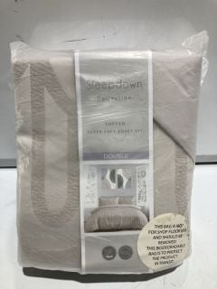 BOX OF BEDDING ITEMS TO INCLUDE SLEEPDOWN LOVE ISLAND SOFT TOUCH DUVET SET, DOUBLE