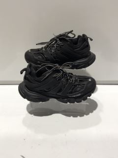 BALENCIAGA TRACK TRAINERS SIZE 6