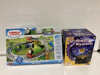 QTY OF ASSORTED ITEMS TO INCLUDE THOMAS & FRIENDS PERCY 6-IN-1 SET